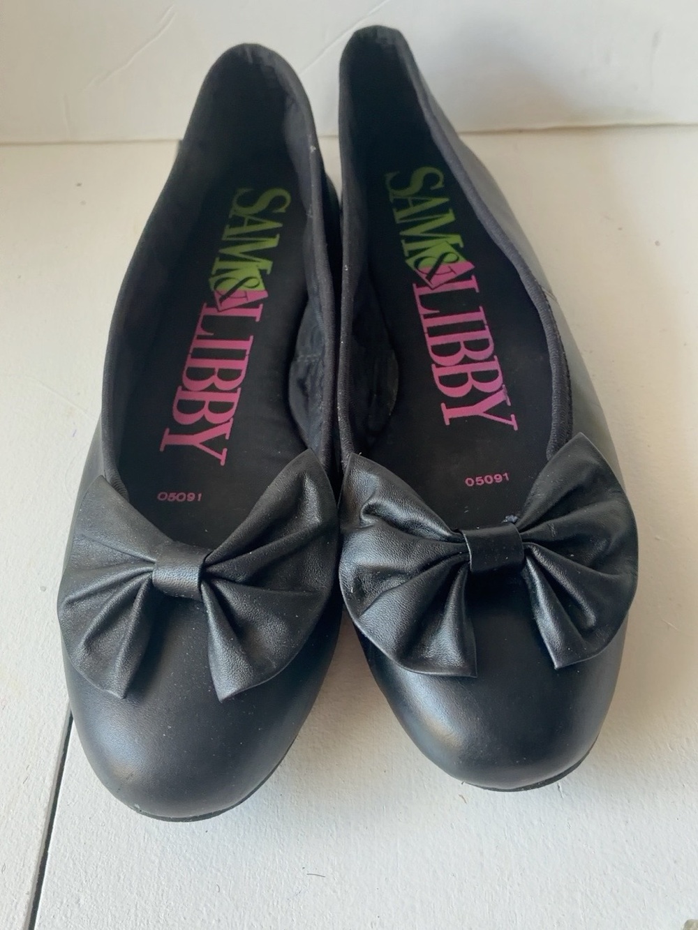 Sam & Libby Black Bow Slip-On Ballet Flats. Size 12